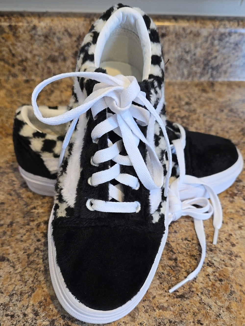 NWOT Vans W/6-M/4.5 Black & White Faux Fur Sneakers w/ Checkerboard Print